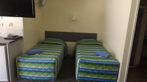 Central Point Motel - Accommodation Perth 2