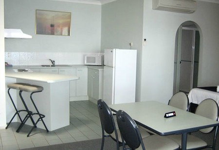 Moby Dick Waterfront Resort Motel - Accommodation Perth 0
