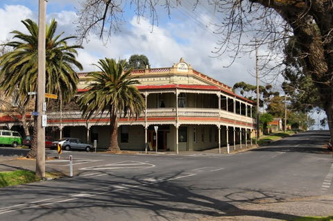 The Midland Hotel, Castlemaine - Accommodation Perth 0