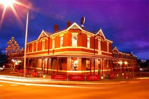 Best Western Lake Inn - Accommodation Perth 0