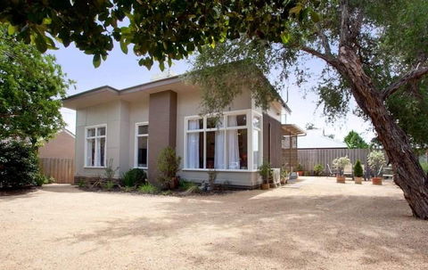 Driftwood Beach Cottage - Accommodation Perth 0