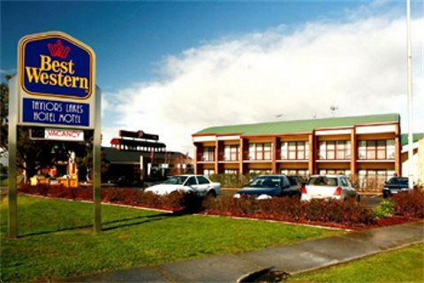 Taylors Lakes Hotel - Accommodation Perth 0