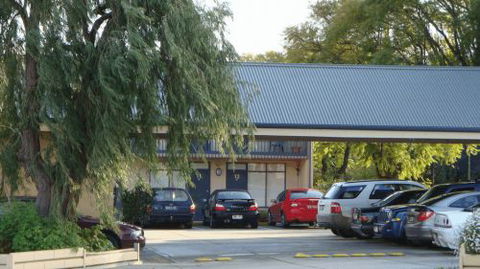 Golden Chain Welcome Inn 277 - Accommodation Perth 2