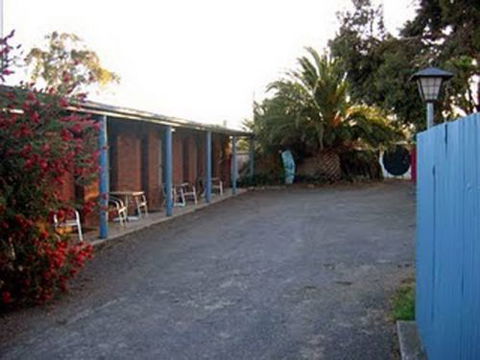 La Cochon Rose Motel & Art Gallery - Accommodation Perth 0