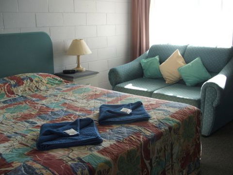 Albatross Motor Inn - Accommodation Perth 3