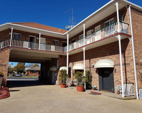 Golden Age Motor Inn - Accommodation Perth 2