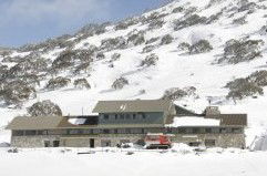 Barrakee Ski Lodge - Accommodation Perth 3