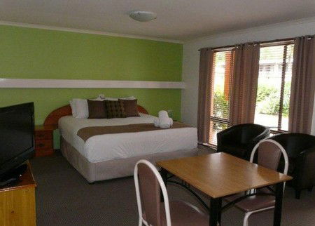 Riviera Motel - Accommodation Perth 2