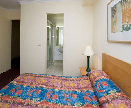 Kingston Terrace Serviced Apartments - Accommodation Perth 3
