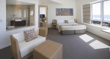 Stradbroke Island Beach Hotel - Accommodation Perth 1