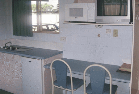 Overflow Motor Inn - Accommodation Perth 2