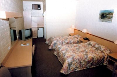 Opal Inn Hotel Motel And Tourist Park - Accommodation Perth 1