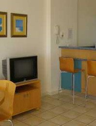Noosa Parade Holiday Inn - Accommodation Perth 1
