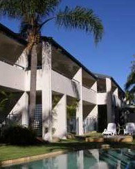 Noosa Parade Holiday Inn - Accommodation Perth 2