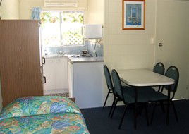Mango Tree Motel - Accommodation Perth 2