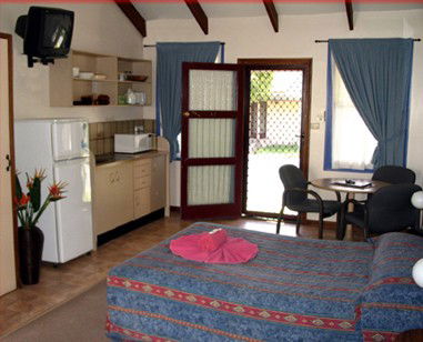 The Village Cabins - Accommodation Perth 3