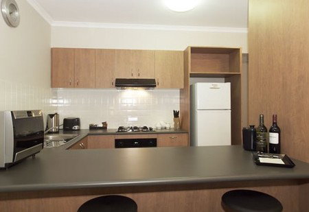 Ringwood Royale Apartment Hotel - Accommodation Perth 2