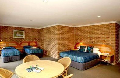 The Hermitage - Accommodation Perth 2