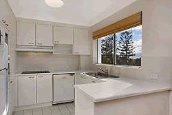 Le Beach Apartments - Accommodation Perth 2
