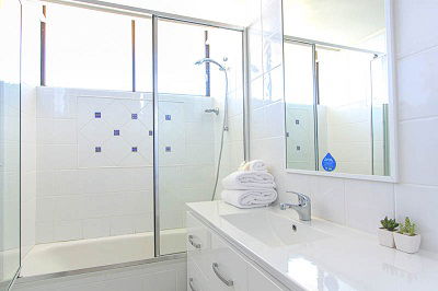 Seacrest Beachfront Holiday Apartments - Accommodation Perth 0