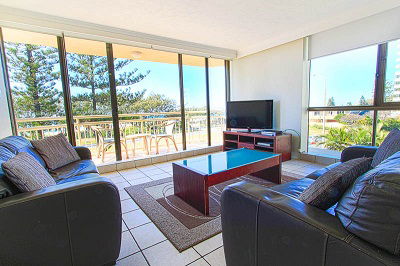 Seacrest Beachfront Holiday Apartments - Accommodation Perth 3