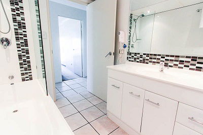 Seacrest Beachfront Holiday Apartments - Accommodation Perth 6