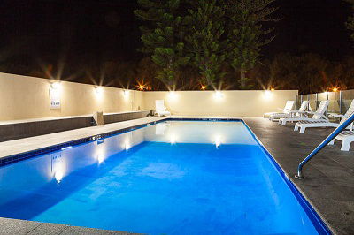 Seacrest Beachfront Holiday Apartments - Accommodation Perth 21