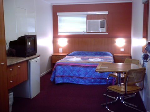 Motel Monaco - Accommodation Perth 2