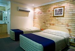 Starlight Motor Inn - Accommodation Perth 2