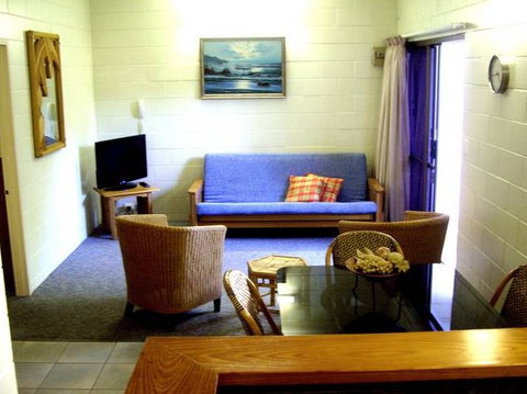 Ti Tree Holiday Apartments - Accommodation Perth 2