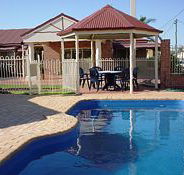 Roma Mid Town Motor Inn - Accommodation Perth