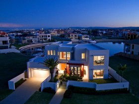 Valencia - Perth Resorts 0