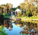 Stanley Lakeside Spa Cabins - Accommodation Perth 1