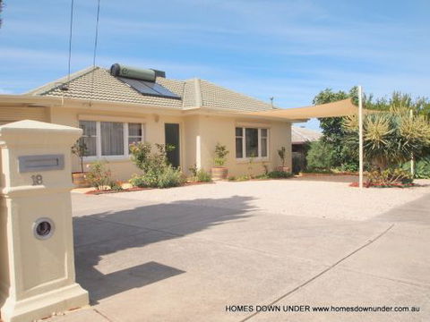 Homes Down Under - Accommodation Perth 3