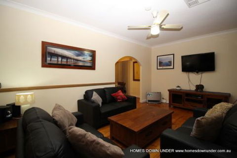 Homes Down Under - Accommodation Perth 9