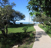 Raintrees On Moffat Beach - Accommodation Perth