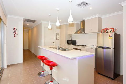 Chesapeake Retreat - Accommodation Perth 8