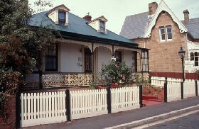 Barton Cottage - Accommodation Perth 0