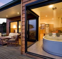 Coastal View Cabins - Perth Resorts