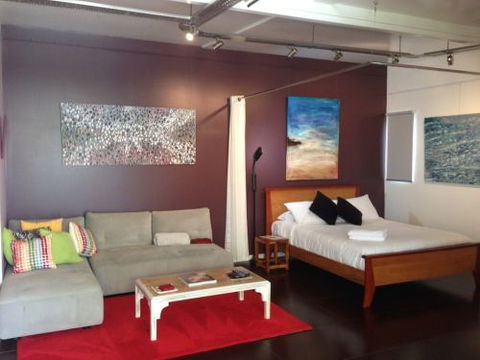 ArtHOUSE Beachfront Accommodation - Accommodation Perth 3