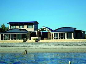 Baird Bay Ocean Eco Apartments - Accommodation Perth 0