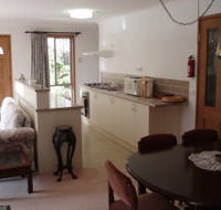 Adrienne's Place On Hill - Accommodation Perth