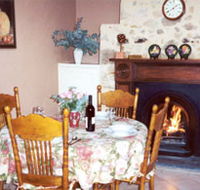 Burdett's Waratah Cottage - Accommodation Perth