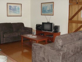 Hooters Hut And Possums Hollow - Accommodation Perth 0