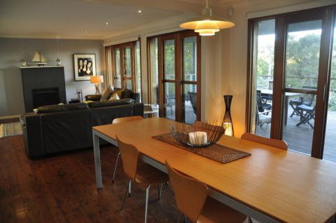 The Deck, Killcare - Accommodation Perth 0