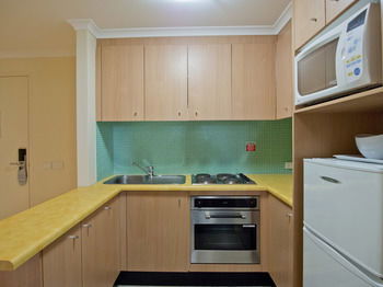 Oaks Waterfront Resort - The Entrance - Accommodation Perth 21