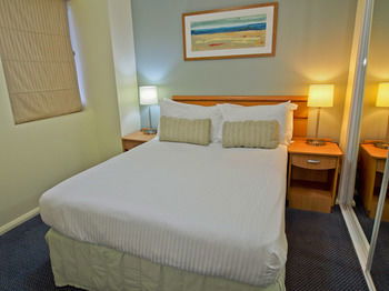 Oaks Waterfront Resort - The Entrance - Accommodation Perth 26