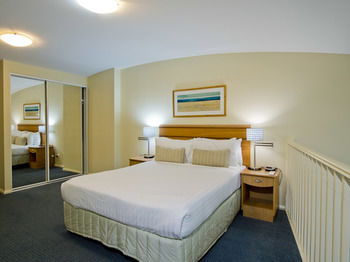 Oaks Waterfront Resort - The Entrance - Accommodation Perth 27