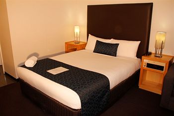 Sandown Regency - Accommodation Perth 1