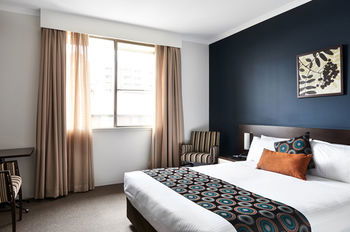 175 (formerly Wesley Lodge) - Accommodation Perth 2